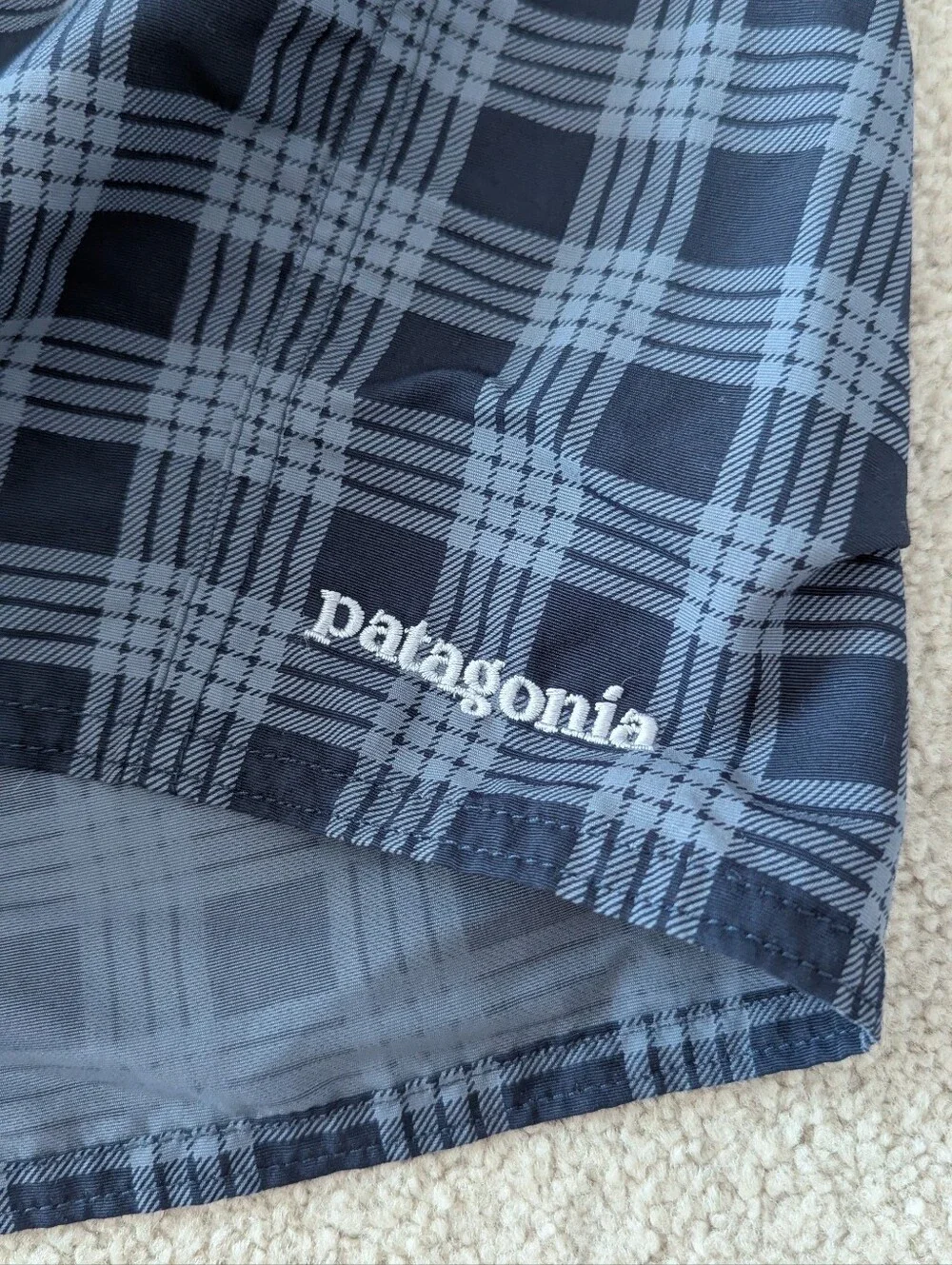Patagonia Mens Wavefarer Board Shorts Swim Trunks Nylon Blue Check Sz 32